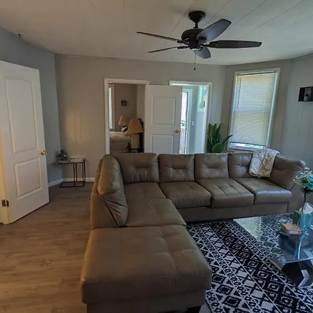 Cleveland Hyde House Apartment